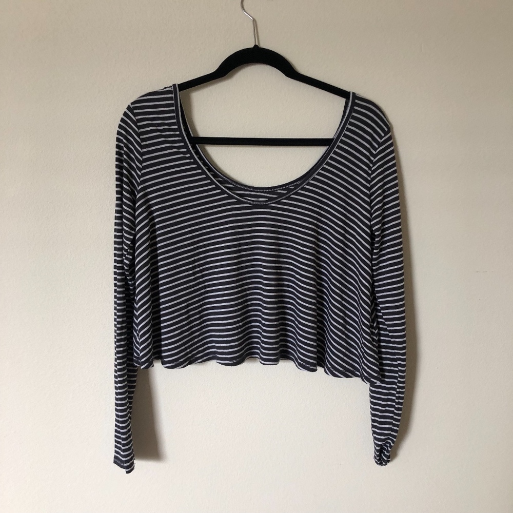 hollister striped flowy crop top